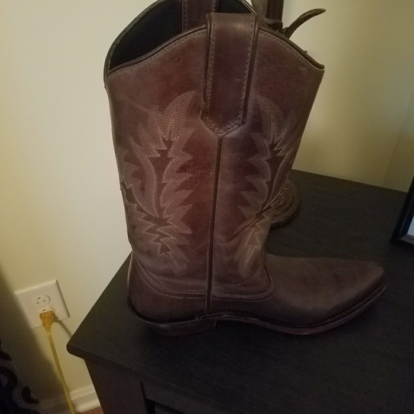 New brown Cowboy boots - Picture 2 of 3